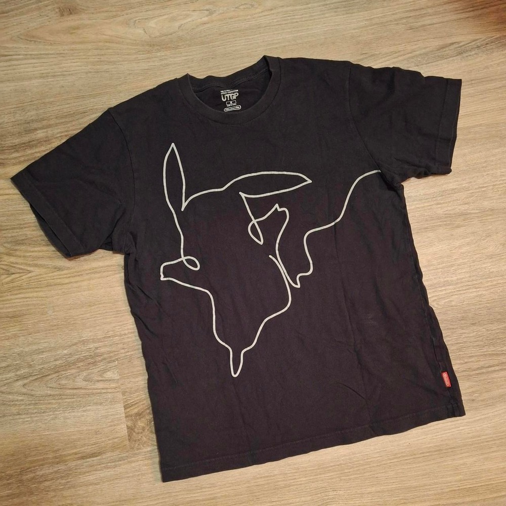 Pokemon Pikachu Nintendo x Uniqlo Black Global Design T Shirt Unisex Medium